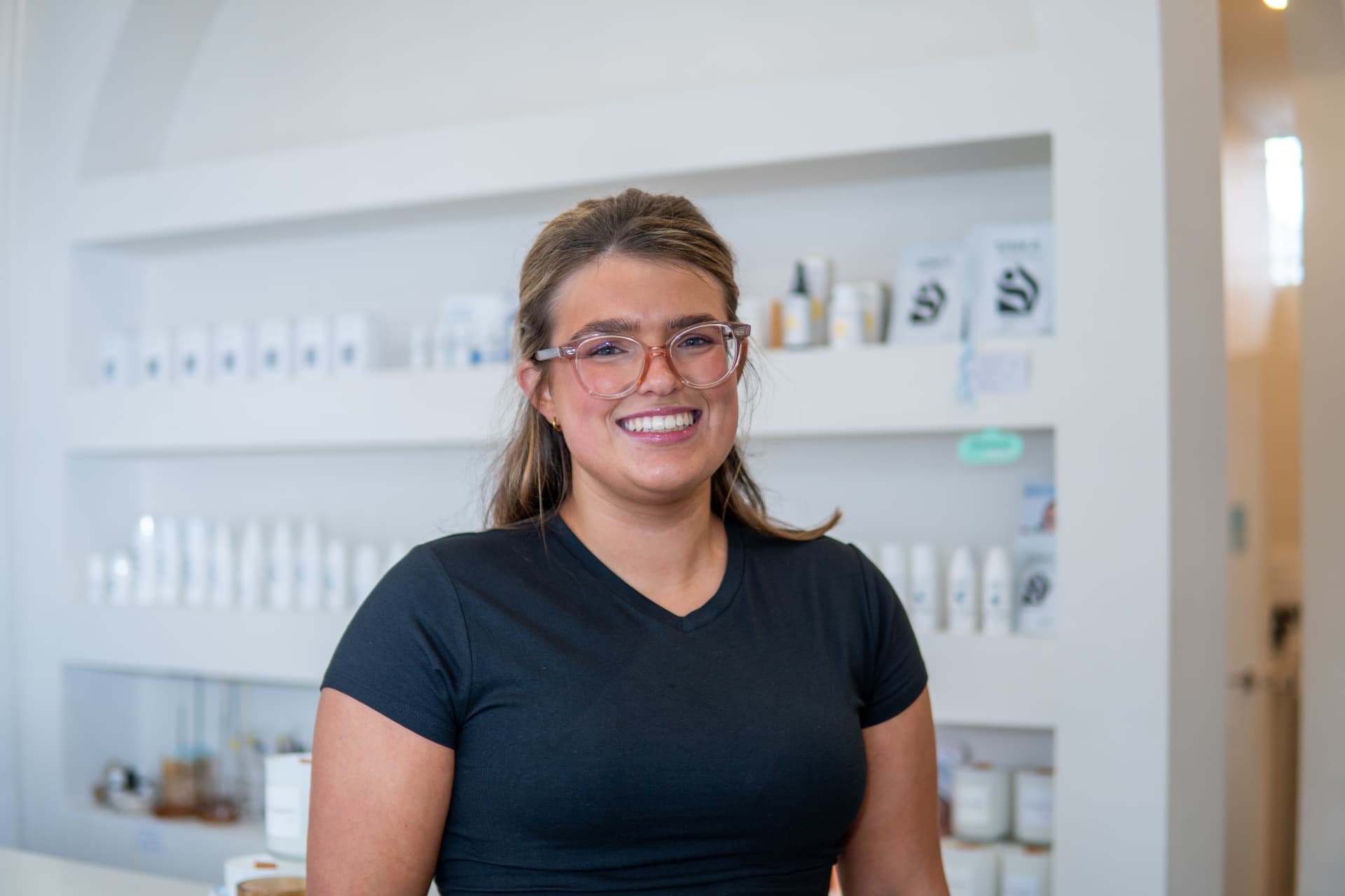 Alex, senior skin and beauty therapist at Belle Lueur