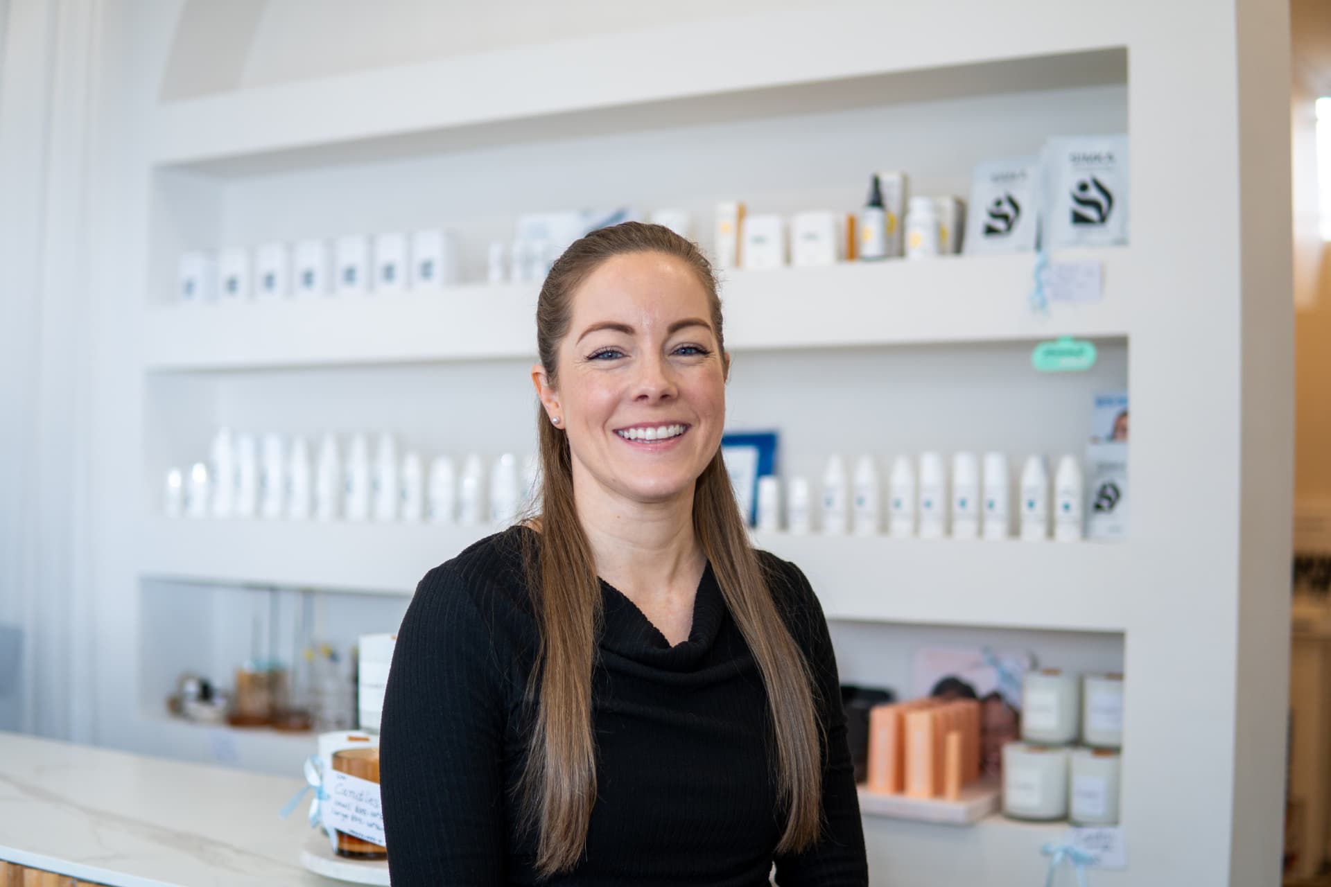 Jasmine, senior skin and beauty therapist at Belle Lueur